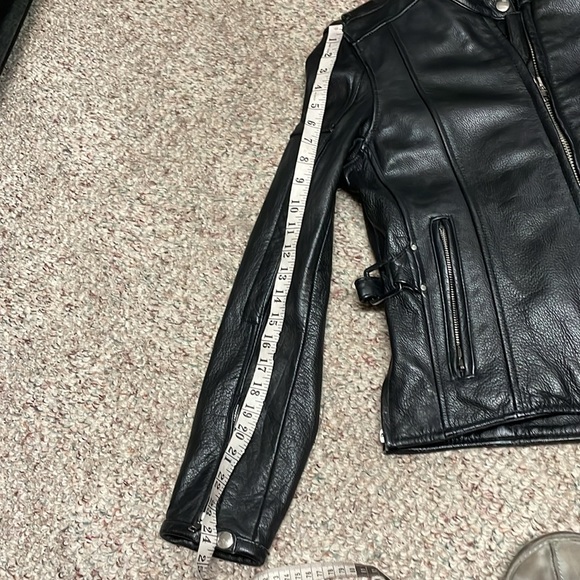 Vintage leather motorcycle jacket - Picture 8 of 14